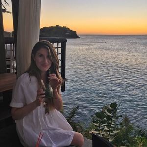 Meet your Posher, Hayley